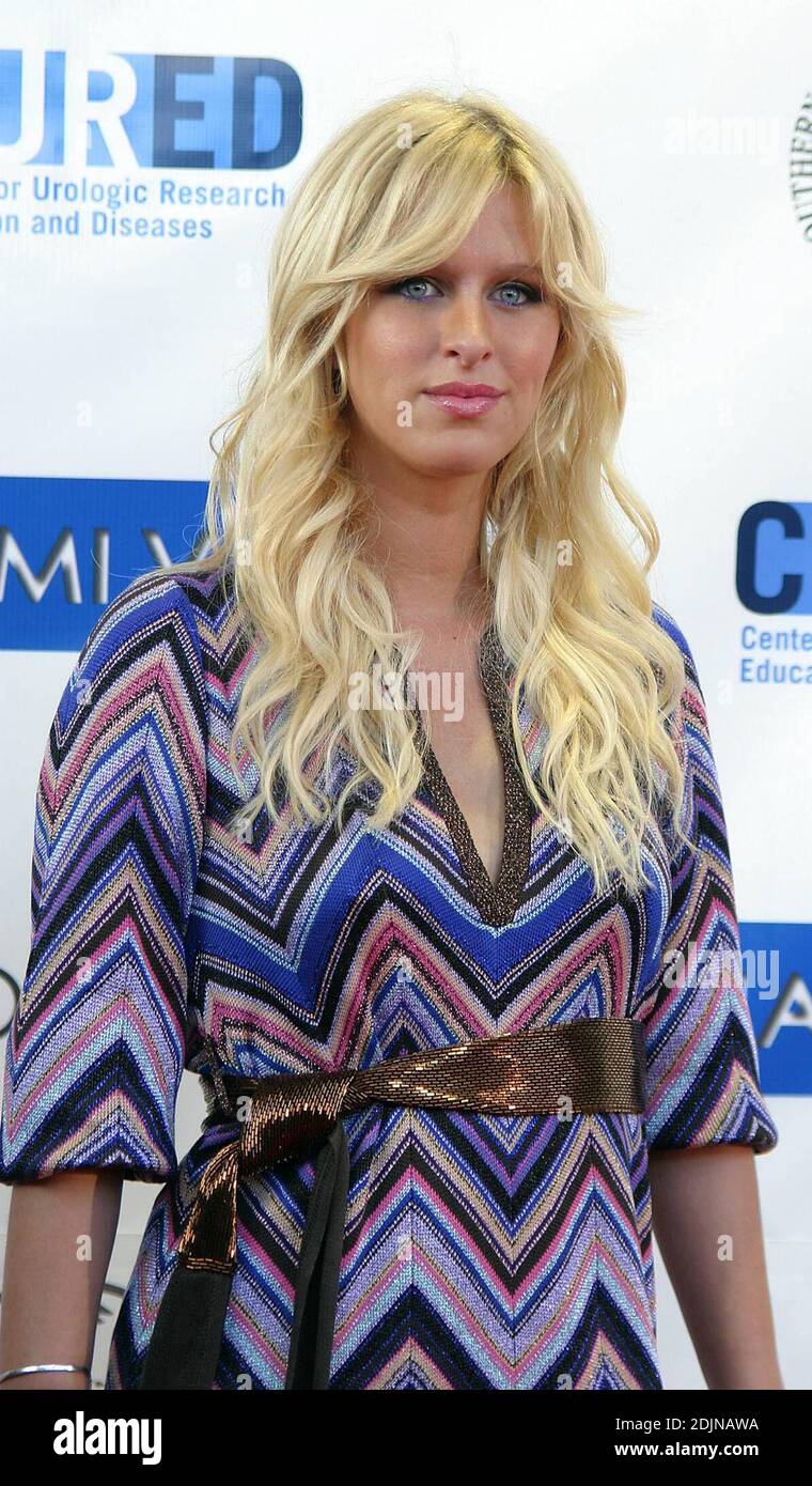 Nicky Hilton arrive au Lincoln Theatre pour la première de Miami Vice East Coast. Miami Beach, FL 7/25/06 [[cad]] Banque D'Images