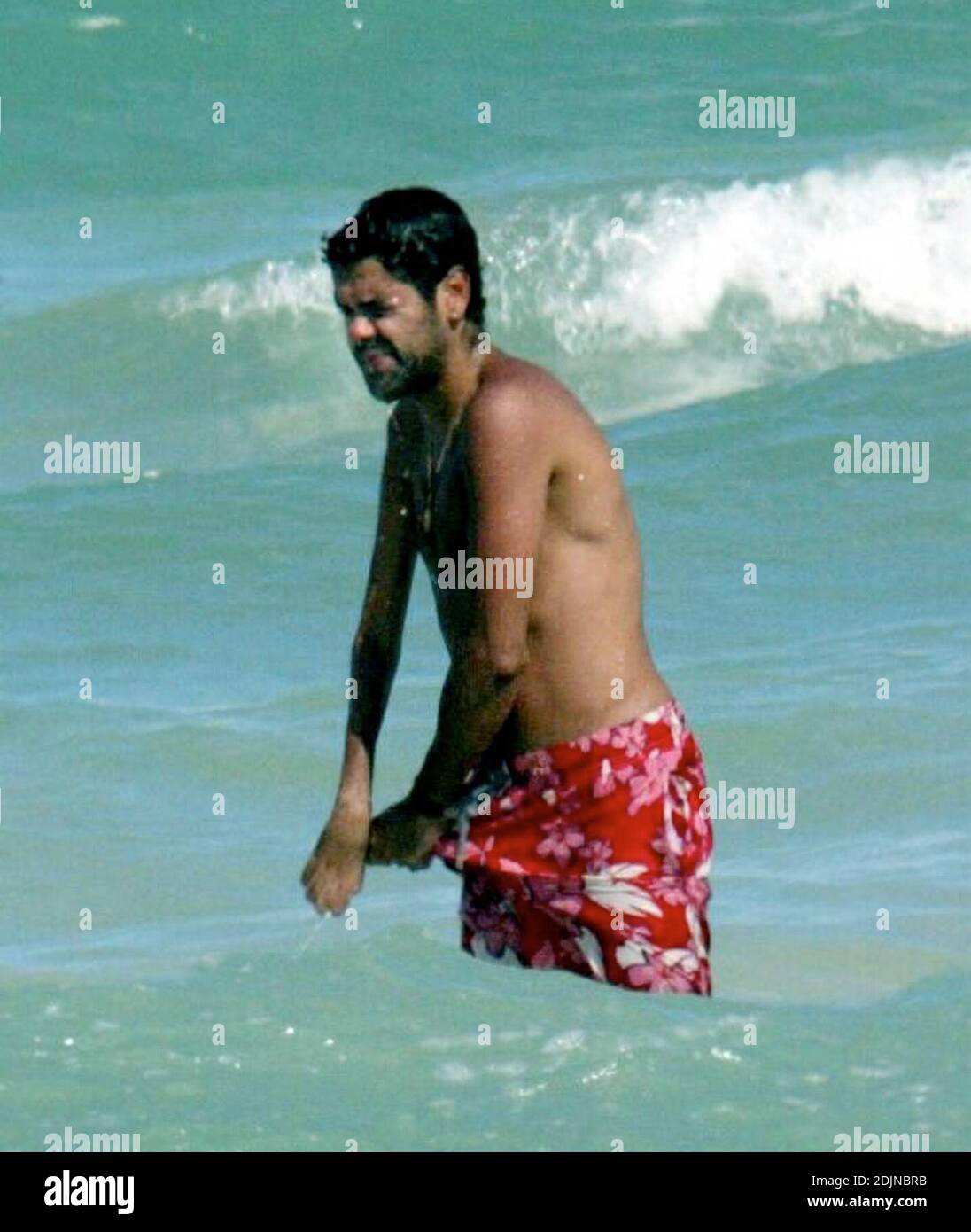 Exclusif !! Le comédien français/marocain et la star de cinéma Jamel Debbouze passent du temps avec un ami à Miami Beach. En 2002, Jamel était l'acteur le plus payé de France. 7/27/06 Banque D'Images