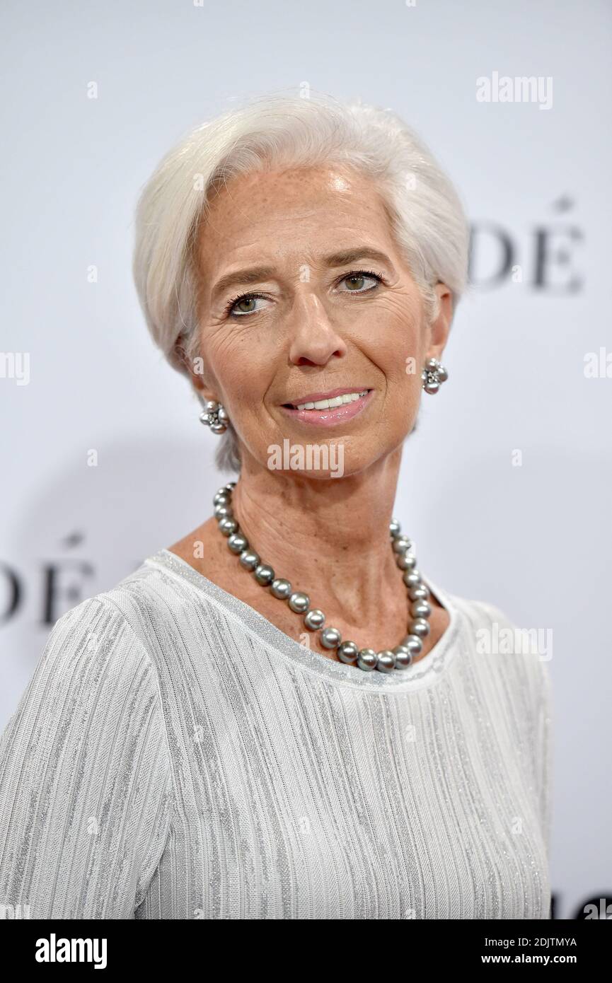 Photo du dossier - Christine Lagarde assiste aux femmes glamour de l'année 2016 à NeueHouse Hollywood le 14 novembre 2016 à Los Angeles, CA, Etats-Unis. Le Conseil européen a annoncé mardi que Lagarde, l'actuel chef du Fonds monétaire international, avait été choisi pour succéder à Mario Draghi au poste de président de la Banque centrale européenne, dont le mandat de huit ans se termine en octobre. Photo de Lionel Hahn/ABACAPRESS.COM Banque D'Images