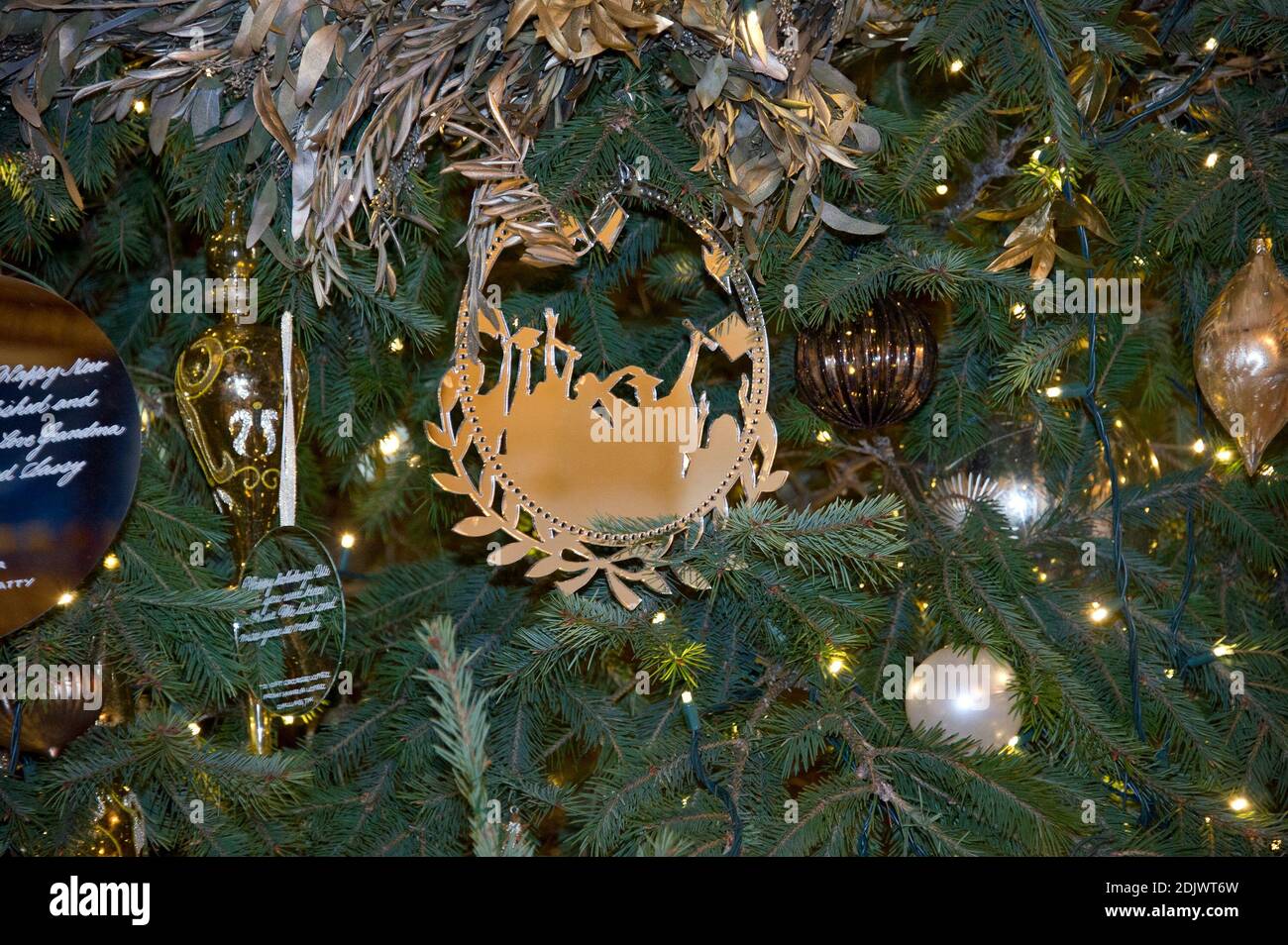 The 2016 White House Christmas Decorations Are Previewed For The Press At The White House In Washington Dc Usa On Tuesday November 29 2016 Pictured Is An Ornament On The White House