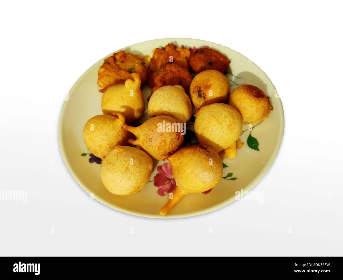 La nourriture frite indienne la Pakora est aussi connue sous le nom de Pakoda, Bhajiya, Bhajia, Methi Gota, Kanda Bhaji, Pyaz Pakoda, Fried Chilis, Onion AMA, pota Banque D'Images