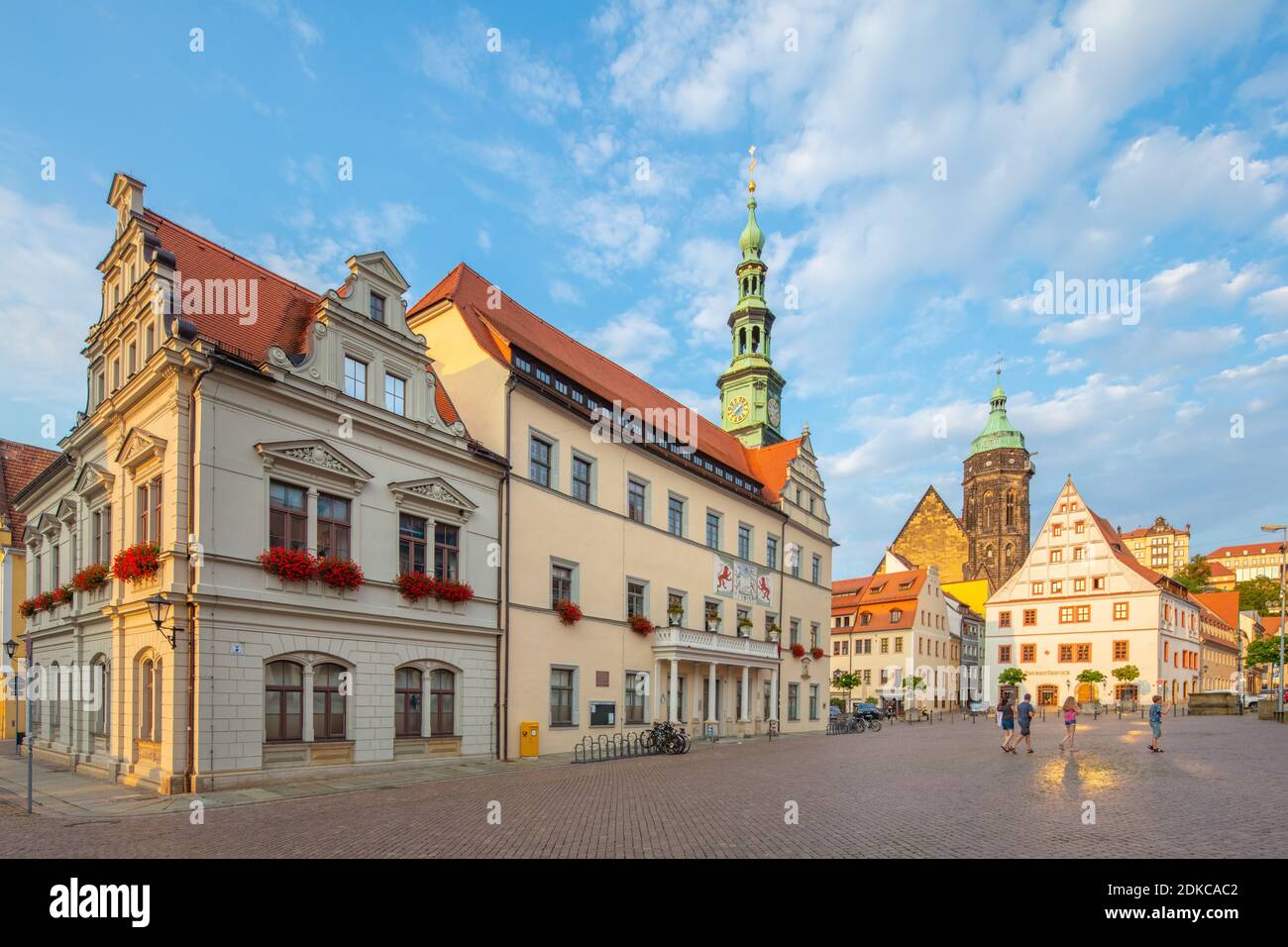 Deutschland, Sachsen, Sächsische Schweiz, Stadt Pirna, Marktplatz mit Rathaus Banque D'Images