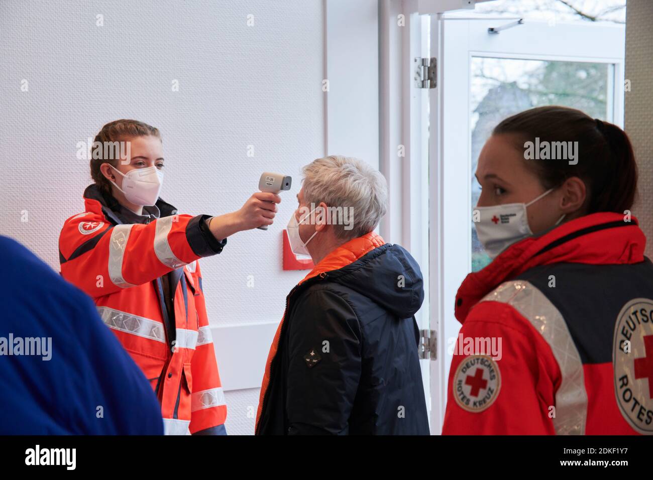 Covid19 Impfzentrum der Stadt Essen in einer Messehalle eingerichtet mit Beteilingung verschiedenster Hilfsorganizationen Banque D'Images