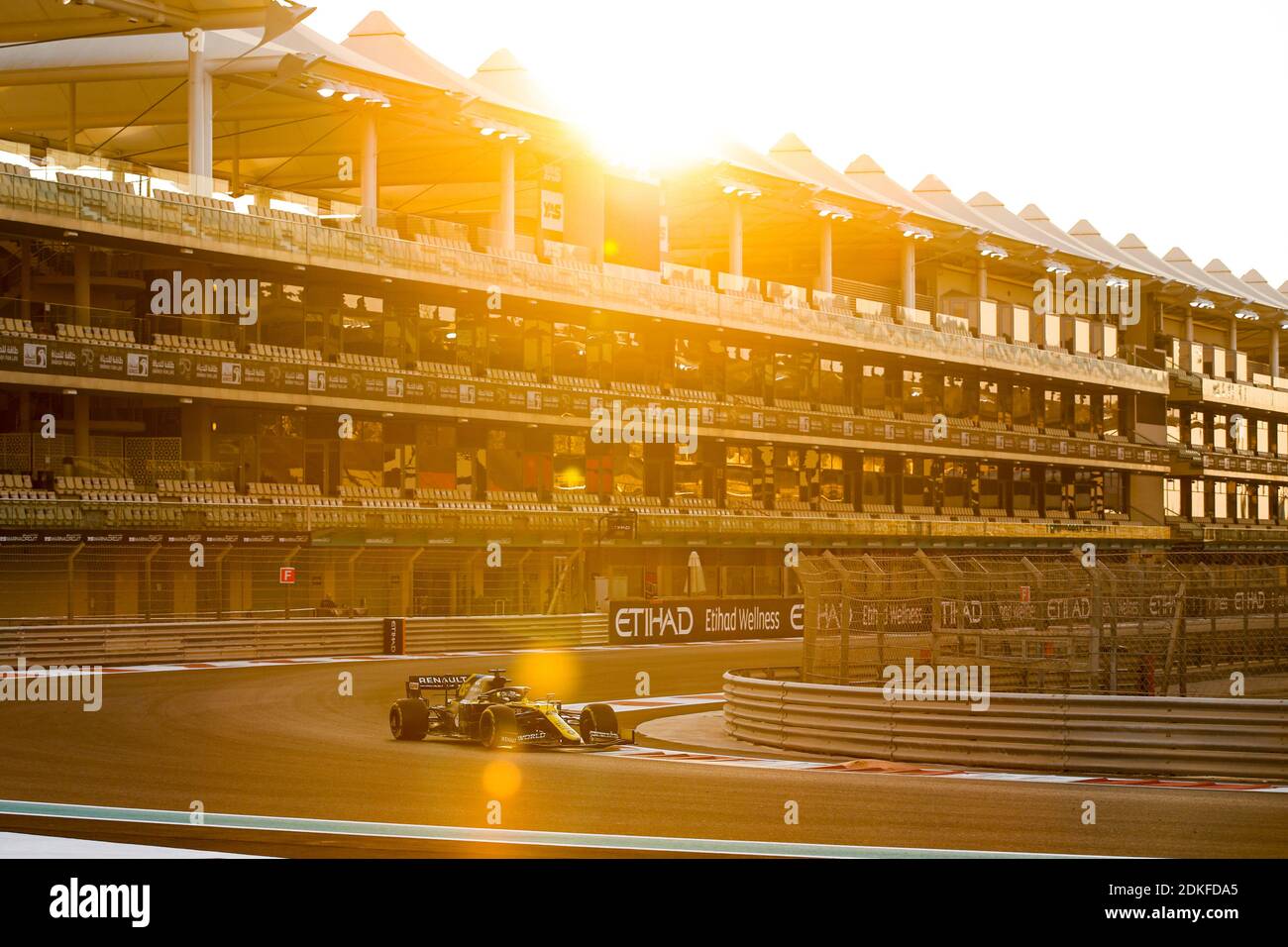 ZHOU Guanyu (chi), pilote de développement de l'écurie Renault F1 Team, action lors du test Rookie de Formule 1 d'Abu Dhabi 2020, le 15 décembre 2020 sur le circuit Yas Marina, à Abu Dhabi - photo Florent Gooden / DPPI / LM Banque D'Images