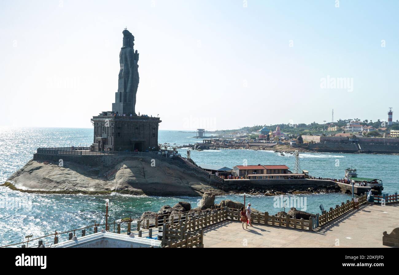 Vavathurai, Kanyakumari, Inde - 20 janvier 2012 : statue de Thiruvalluvar - le célèbre poète et philosophe tamoul, auteur du Thirukkural, a W Banque D'Images