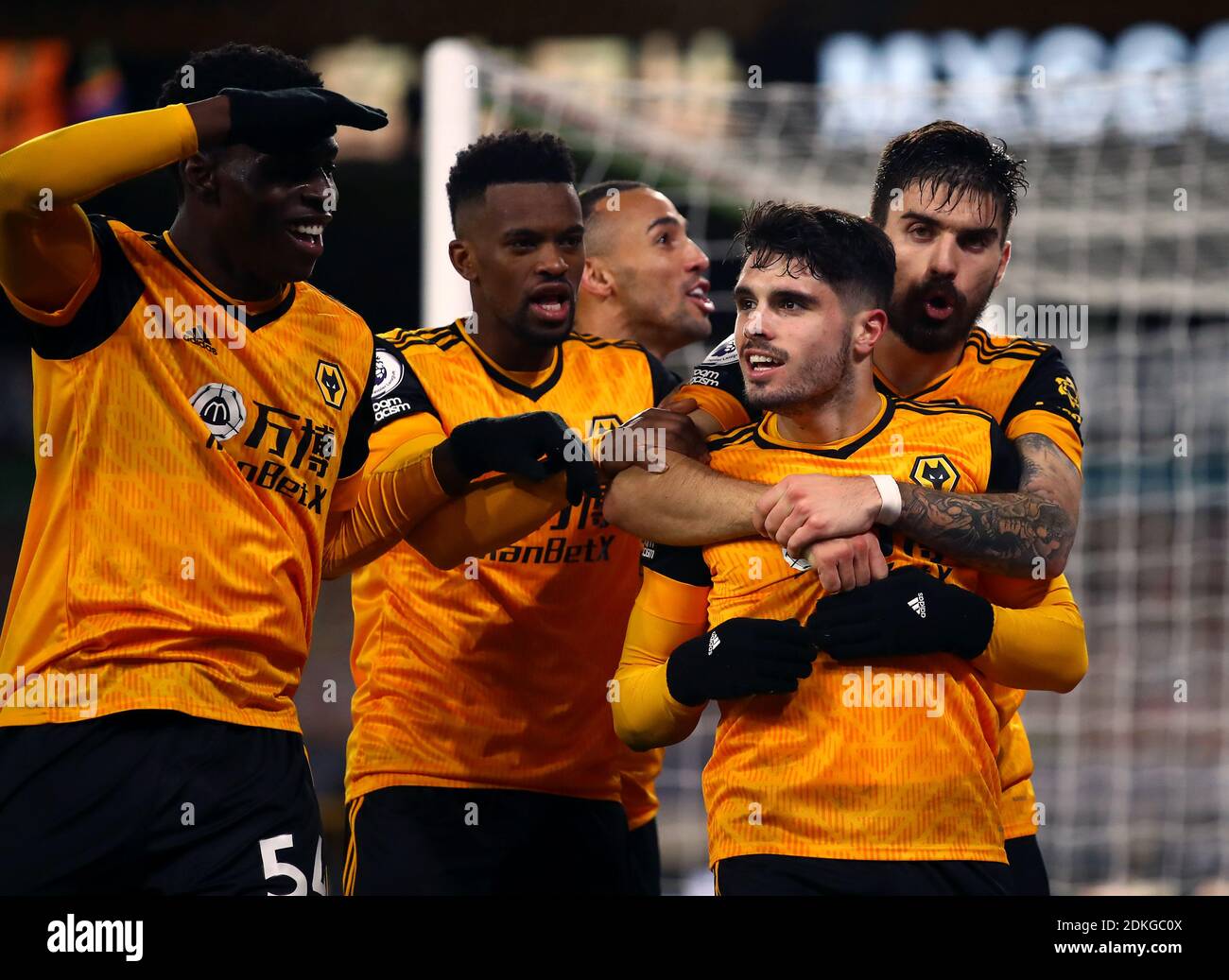 Pedro Neto de Wolverhampton Wanderers célèbre le deuxième but de son équipe lors du match de la Premier League à Molineux, Wolverhampton. Banque D'Images Pedro Neto de Wolverhampton Wanderers célèbre le deuxième but de son équipe lors du match de la Premier League à Molineux, Wolverhampton. Banque D'Images