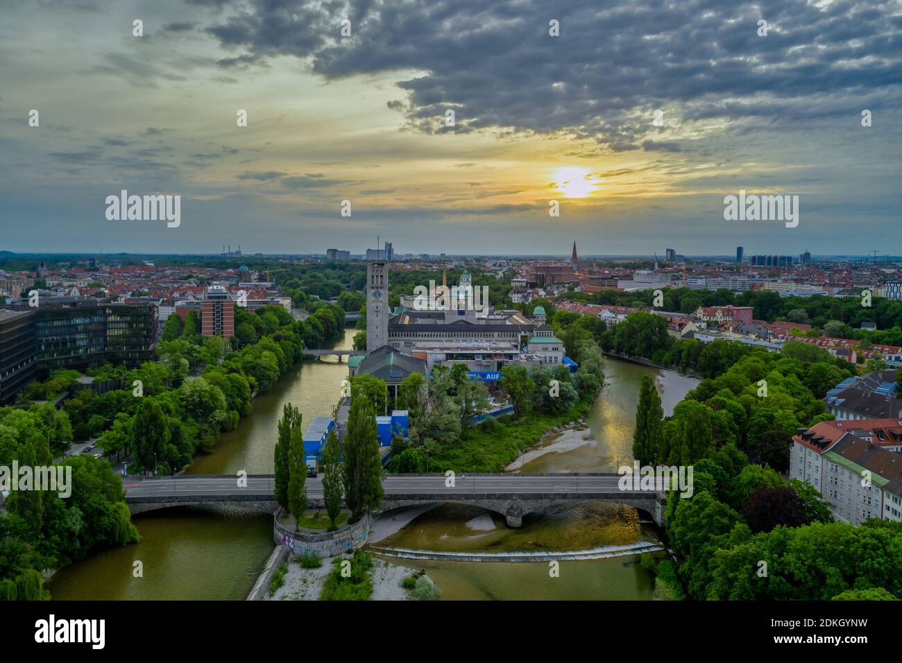 Vue sur Munich en début de matinée depuis une vue panoramique au printemps, bavière, allemagne Banque D'Images
