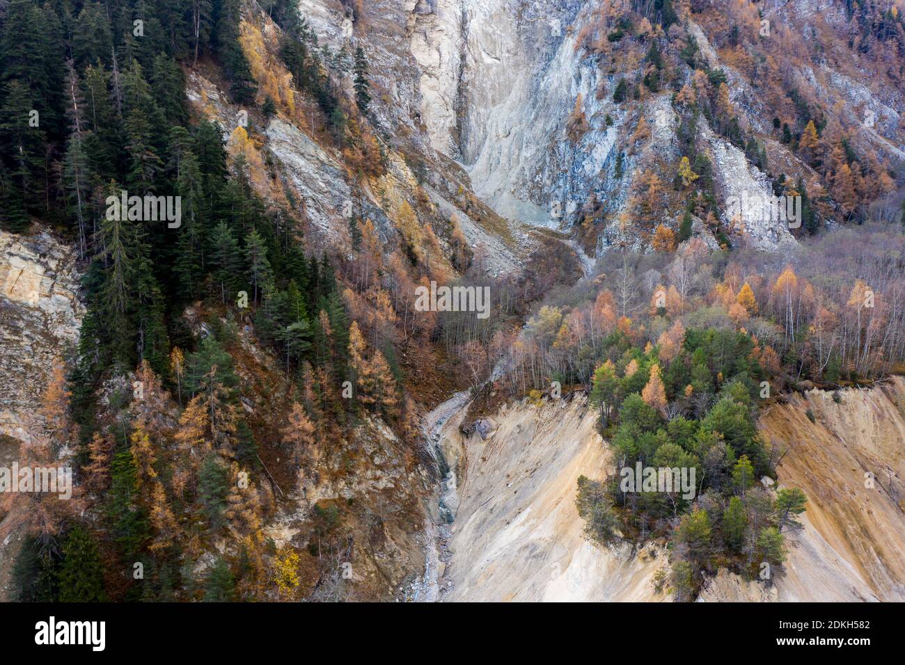 vallée des rocheuses à la fin de l'automne Banque D'Images