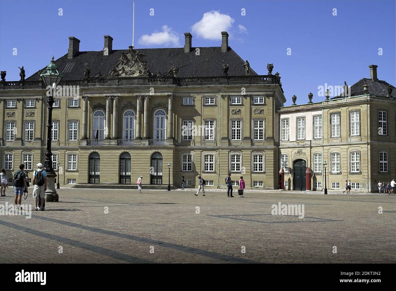 Copenhague, Kopenhagen, Danemark, Dänemark; Amalienborg; Amalienborg Slottsplads; Palais de Brockdorff; 阿马林堡宫 Banque D'Images