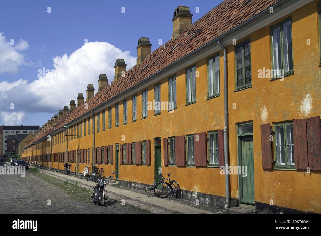 Copenhague, Kopenhagen, Danemark, Dänemark; Nyboder - quartier résidentiel historique - anciennes casernes. Historisches Wohnviertel - ehemalige Kaserne. Banque D'Images