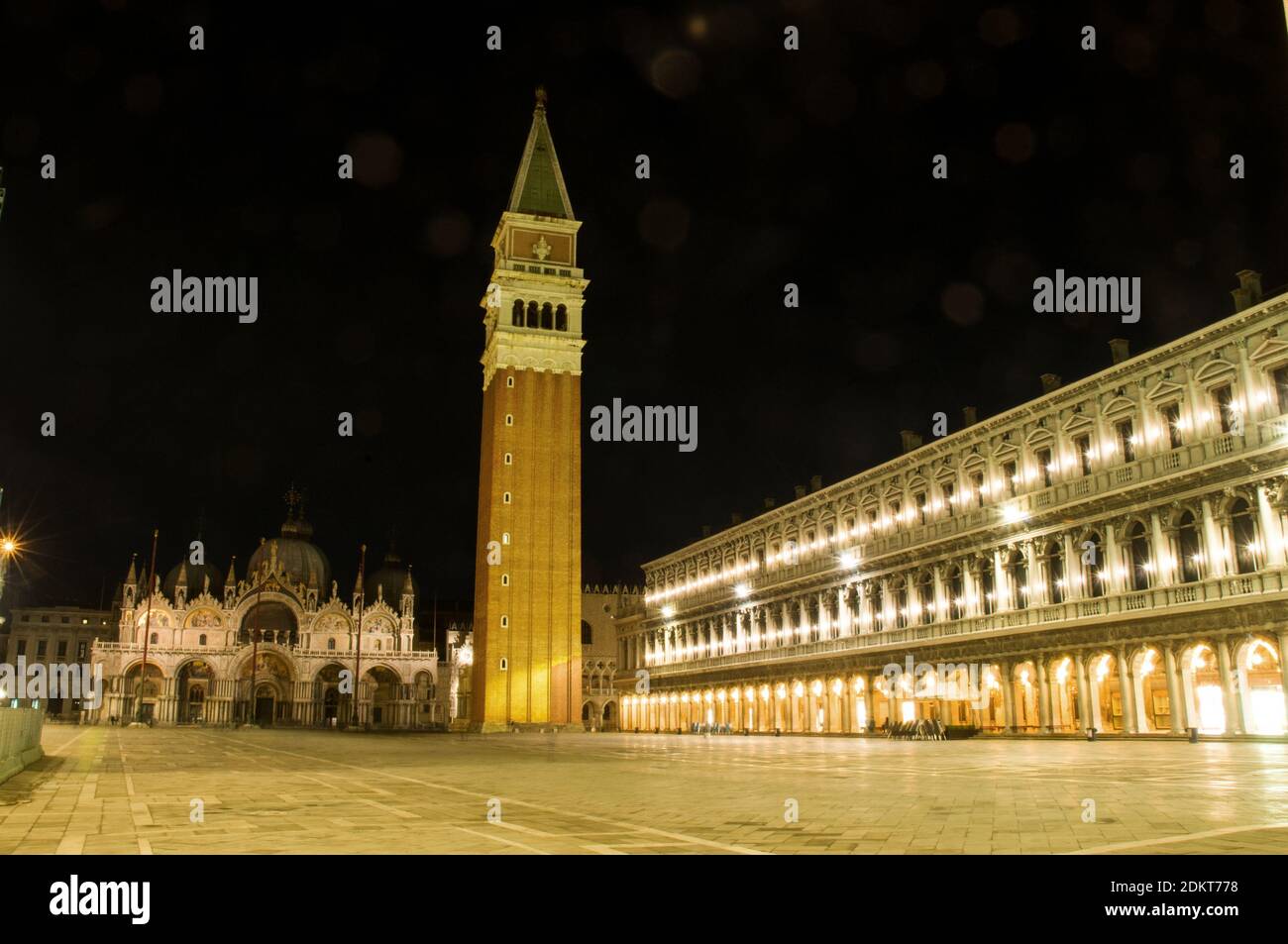Vue de nuit sur la Piazza San Marco Banque D'Images