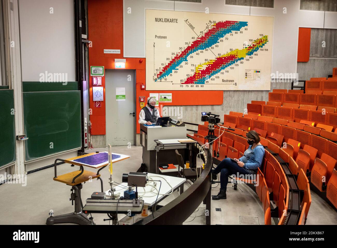 Conférence en ligne de premier cycle en physique à l'Université technique de Dortmund Pendant la pandémie COVID-19 Banque D'Images