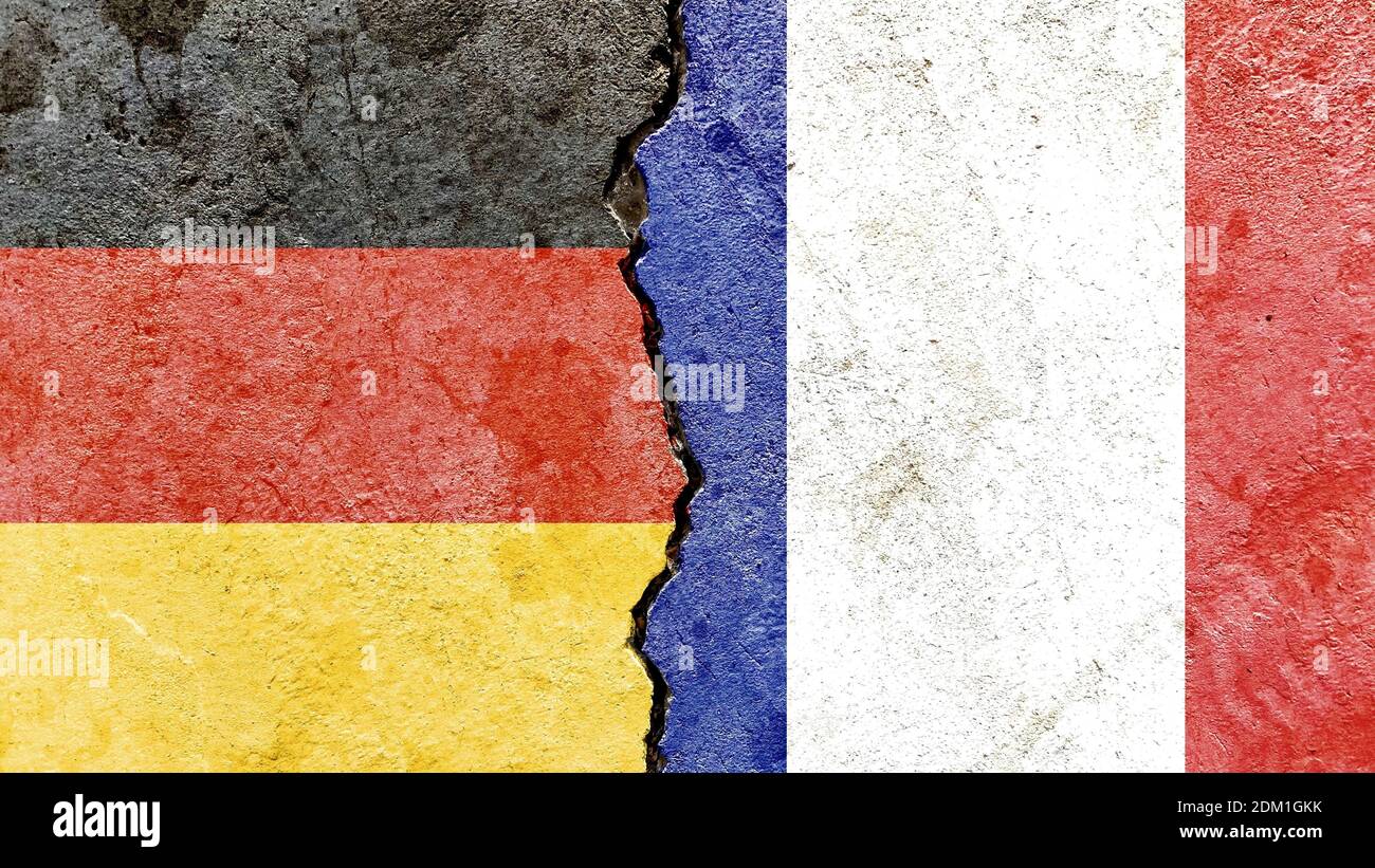 Un Drapeau Allemand Et Francais Sur Un Mur Fissure Politique Conflit Concept De Guerre Photo Stock Alamy