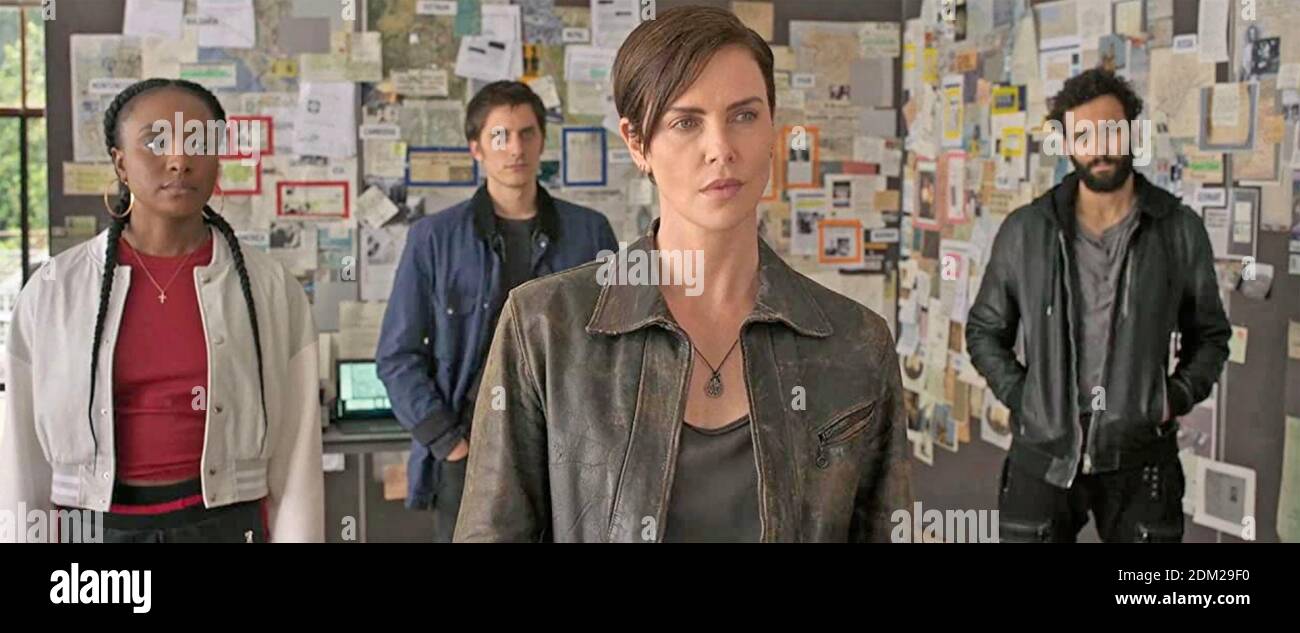 L'ANCIEN FILM DE GARDE Netflix 2020 avec Charlize Theron Photo Stock