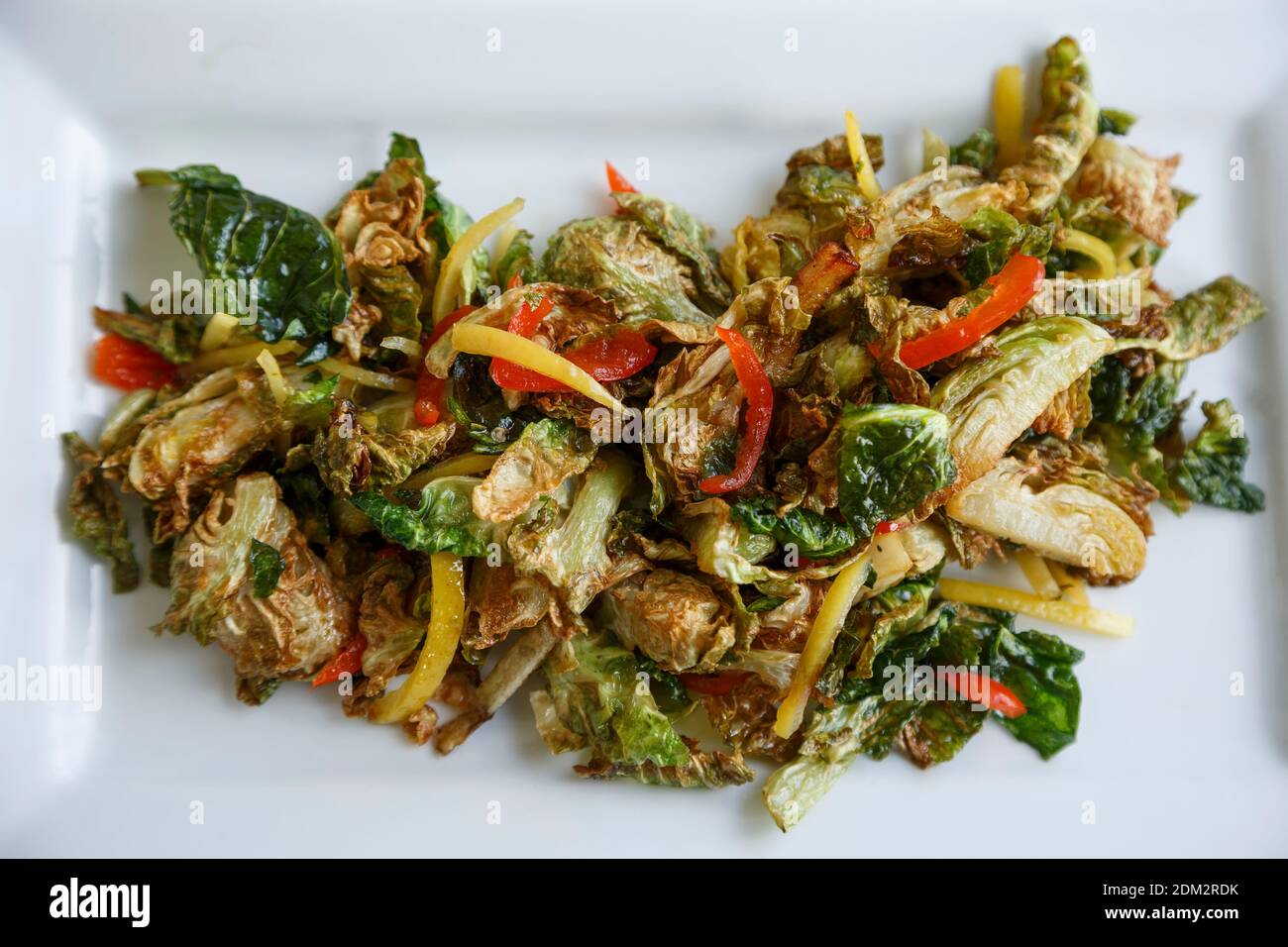 Choux de Bruxelles croustillants, salle à manger, parc Chautauqua, Boulder, Colorado, États-Unis Banque D'Images