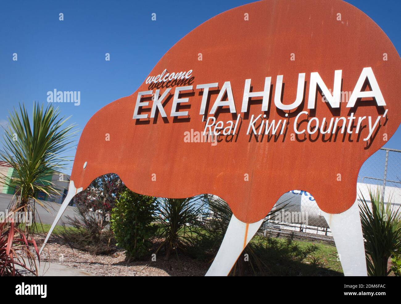 Eketahuna, Nouvelle-Zélande - 20 mars 2018 : panneau de bienvenue à la petite ville néo-zélandaise sur Eketahuna. Banque D'Images