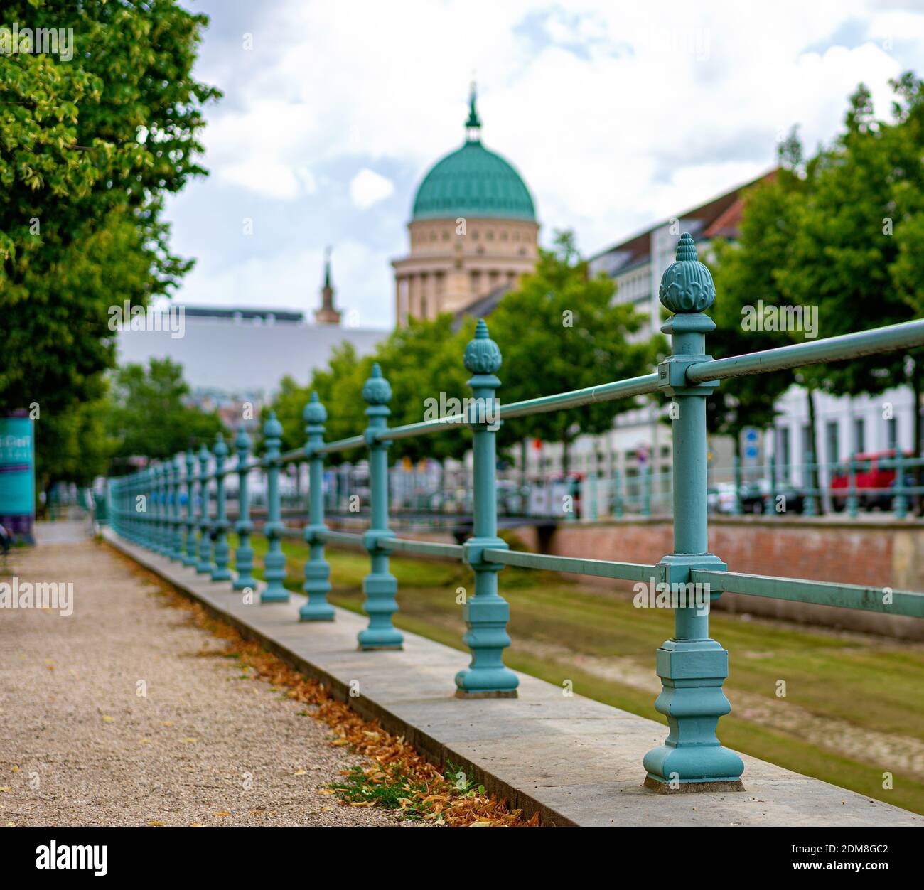 Au Canal de la ville de Yorckstrasse à Potsdam, Brandebourg, Allemagne Banque D'Images