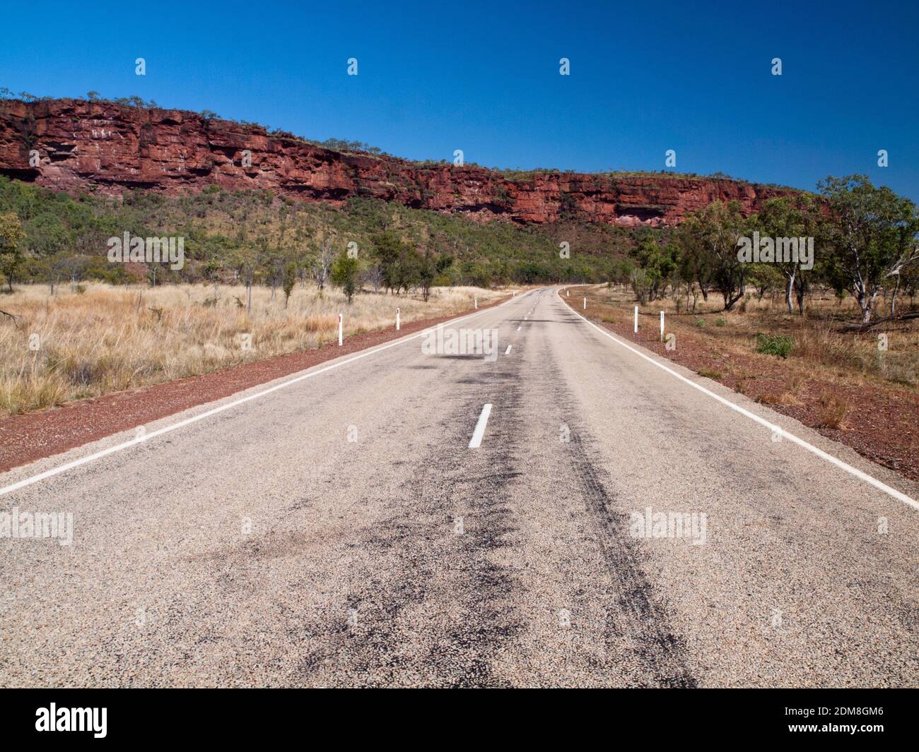 La Victoria Highway, territoire du Nord, près de la frontière ouest-australienne. Banque D'Images