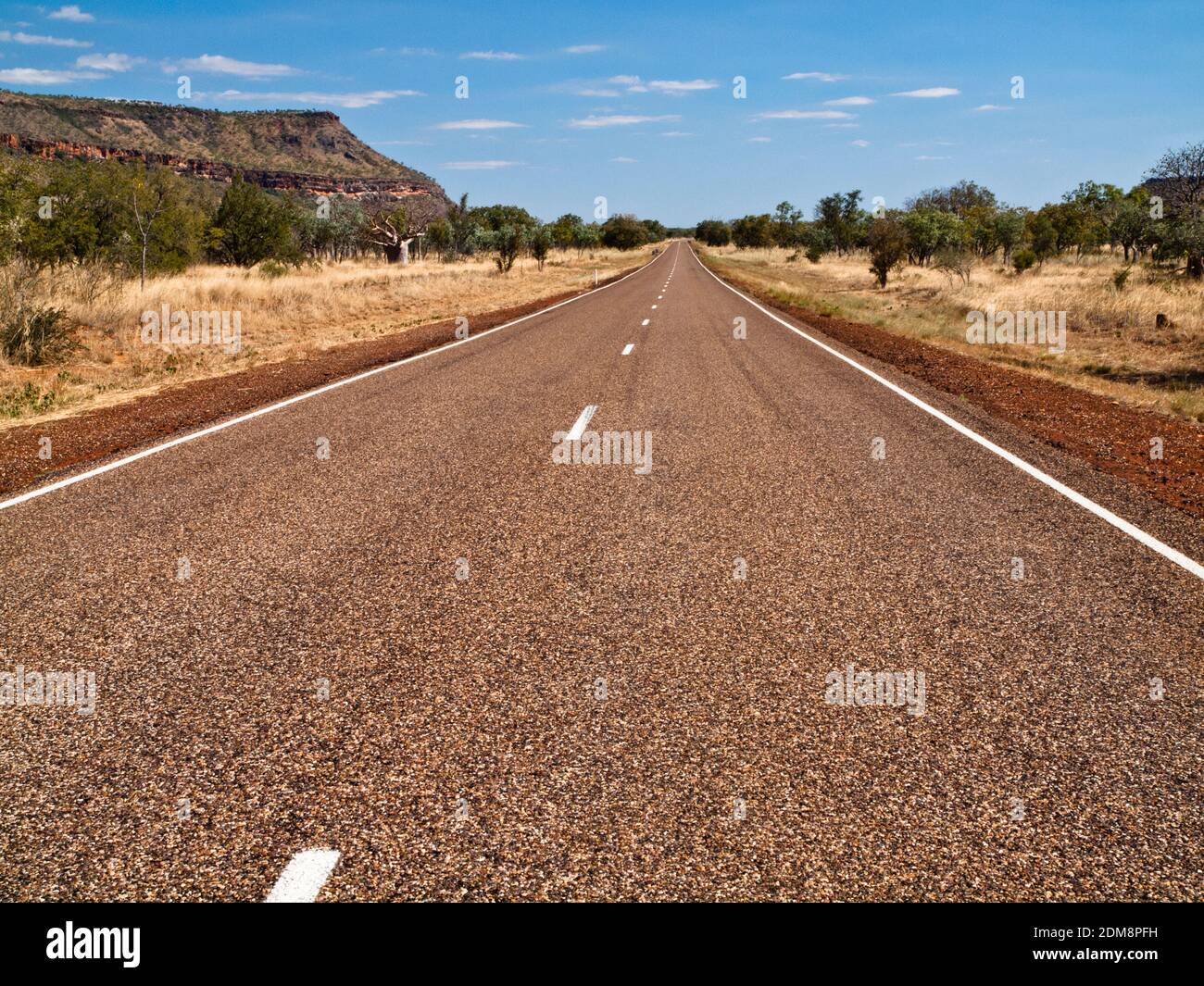 La Victoria Highway, territoire du Nord, près de la frontière ouest-australienne. Banque D'Images