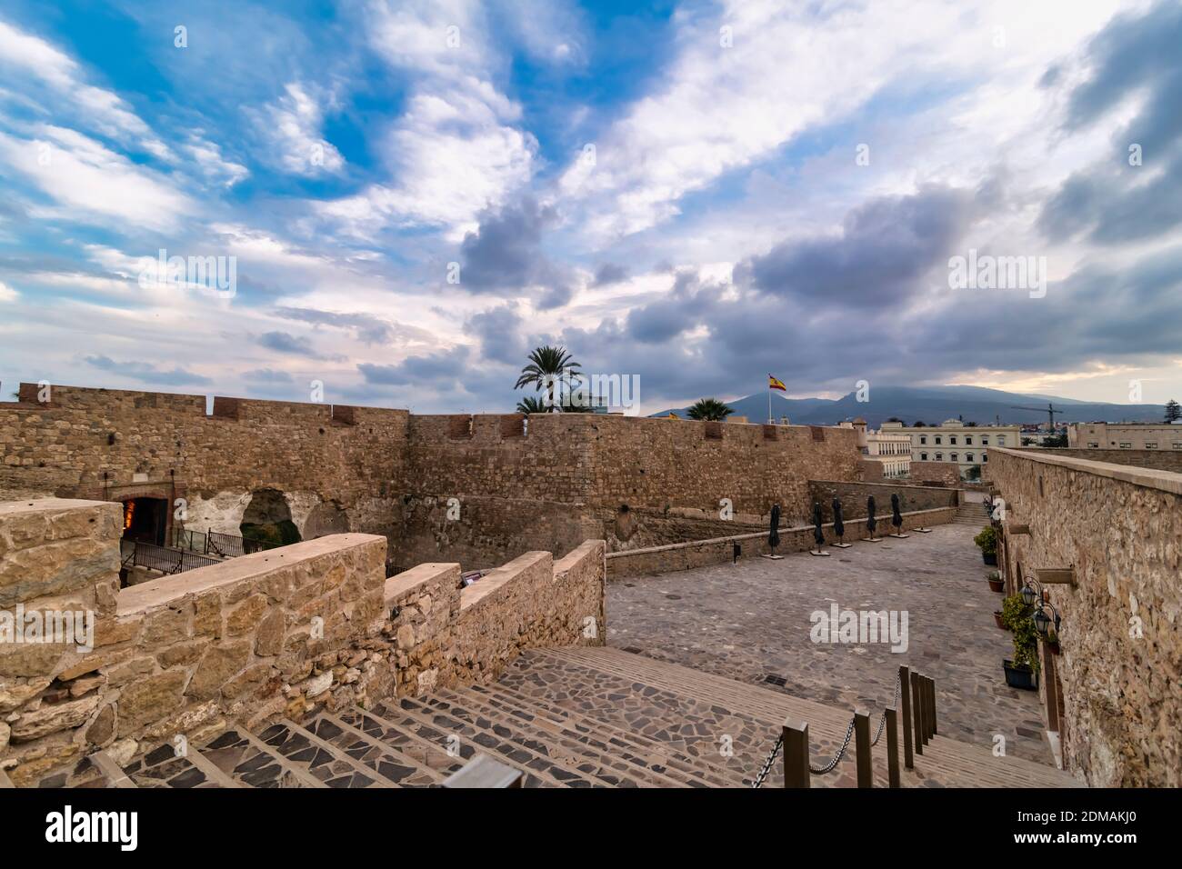 La vieille ville de Melilla est une ville fortifiée qui, au cours des siècles passés, a servi de refuge à ses habitants dans les conflits territoriaux. Banque D'Images