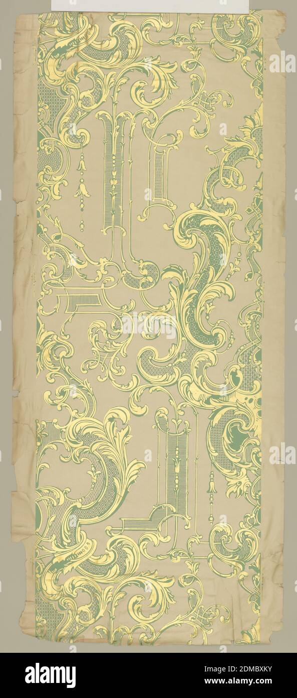 Flanc, bloc imprimé sur papier machine, motif rococo-ressusciter en vert et or métallique sur un sol en mica beige. Support papier avec bord-côte horizontal en relief, France, Etats-Unis, env. 1895, revêtements muraux, flanc Banque D'Images
