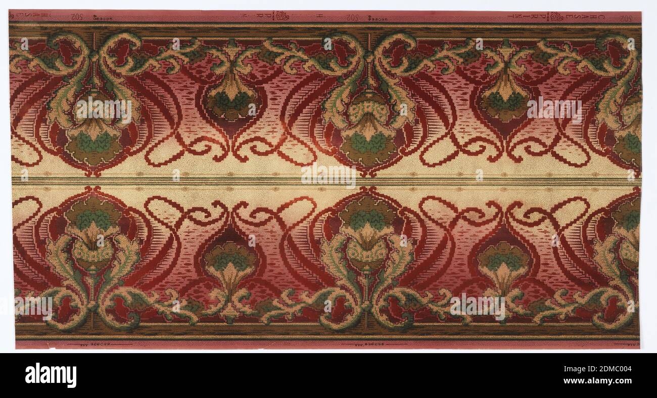 Frieze, Lewis Chase Wall Paper Company, Bristol, Pennsylvanie, États-Unis, papier imprimé à la machine, Mission style. Bordures imprimées en deux (miroir). Alternance de grands et petits médaillons foliaires reliés par le défilement suivant et des rubans rouges stylisés. Le fond comporte des bandes vertes, brunes et brunes. Le haut est orné de rayures vertes et breloques et d'une ligne Havane avec perles intermittentes. Arrière-plan de petits points noirs et de taches rouges horizontales irrégulières. Tons de rose à jaune clair. Imprimé en rouge, pincé, tané, vert et violet. Imprimé en lisière : motif « Chase Print » numéro « 502 », Bristol, Pennsylvanie, États-Unis Banque D'Images