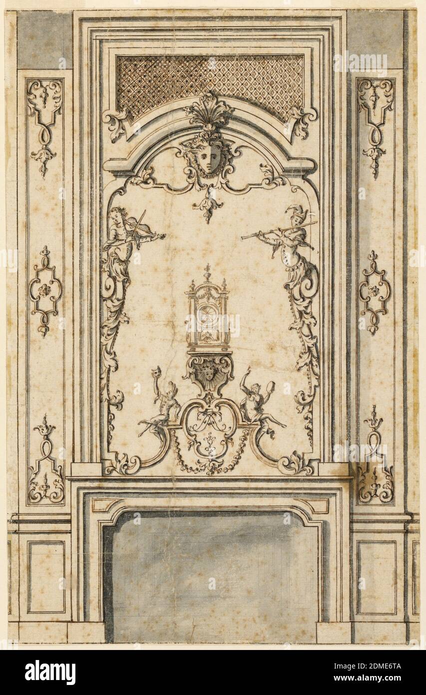 Design pour une mentelpiece, stylo et encre brune, lavage gris, graphite sur papier, le dessus de mantel montre une horloge sur un support sur un pied plat sur lequel une figure masquée et des musiciens. Les demi-figures projettent au-dessus du manteau; la gauche est une fille avec un violon, la droite, un homme jouant une flûte., France, 1700, dessin Banque D'Images