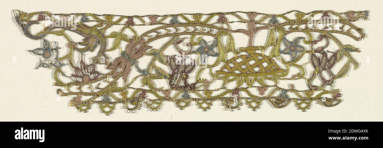 Bande, moyenne : soie de plusieurs couleurs, feuille métallique d'or enroulée sur de la soie jaune, feuille métallique d'argent enroulée sur de la soie blanche. Technique: Dentelle à aiguille, métallique, bordure de dentelle métallique or avec des soies de couleur dans un motif de formes florales et foliées et des images d'animaux. L'or est enroulé autour d'un noyau de lin pour créer un fil métallique., Europe, XVIe siècle, dentelle, bande Banque D'Images