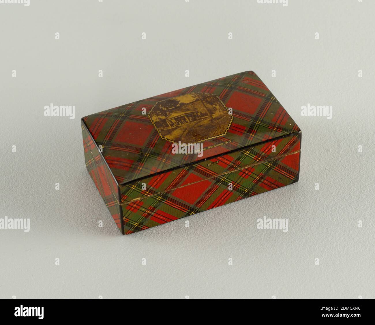 Box, bois, Tartanware, spécialement conçu pour le marché américain, Écosse, ca. 1880–1900, contenants, Arts décoratifs, boîte Banque D'Images