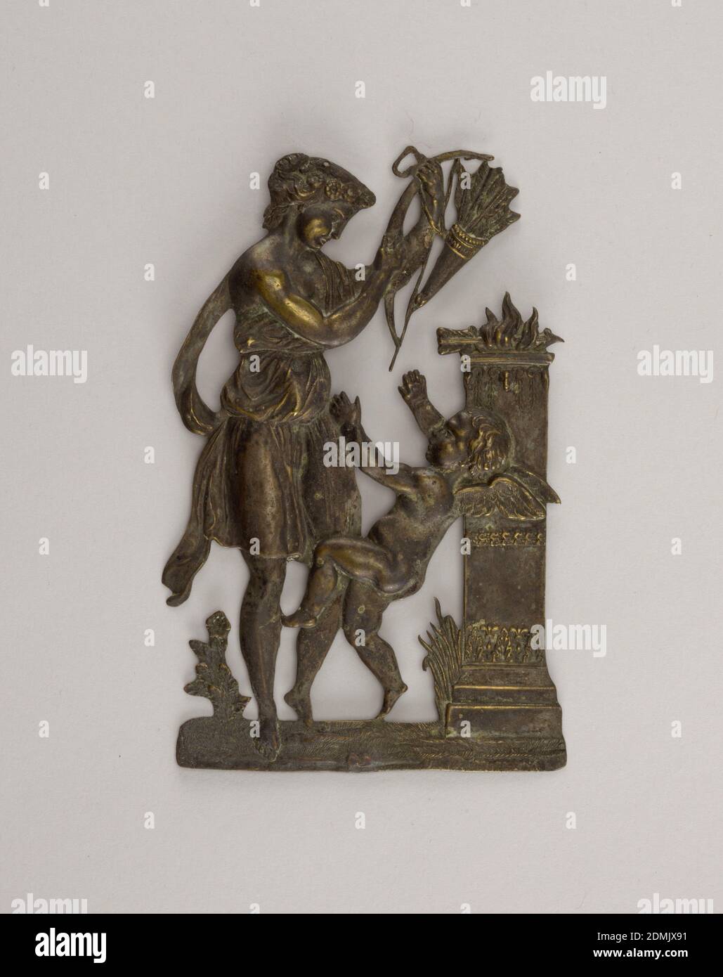 Mont, laiton argenté, Vénus, avec le quiver et les flèches, assisté de Cupid., Angleterre, ca. 1810, métallurgie, Arts décoratifs, Mont Banque D'Images