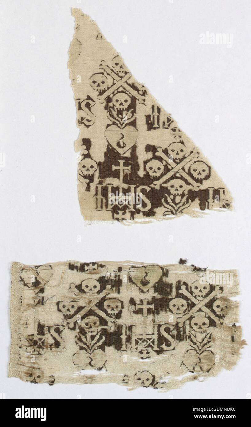 Fragments, Moyen: Soie, lin technique: Tissé, motifs religieux; Saint monogramme et crâne et crossoos., Espagne, XVIIe siècle, textiles tissés, fragments Banque D'Images