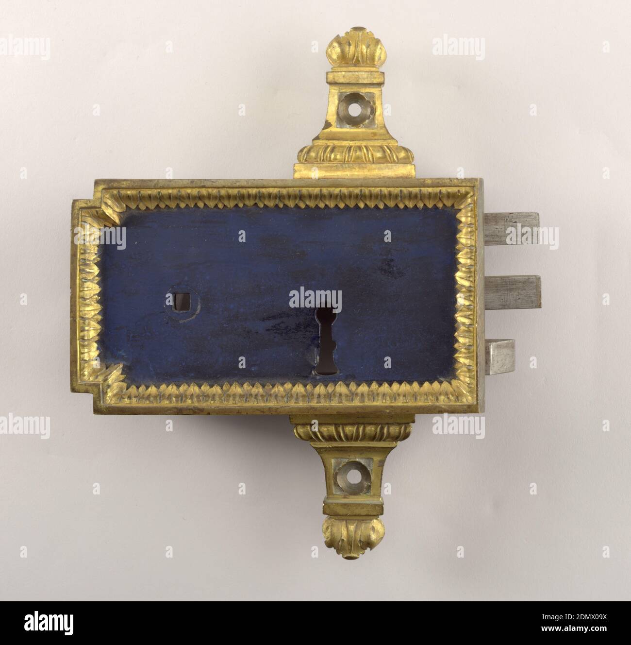 Serrure, acier, bronze doré au feu, caisse en acier, avec bordure en bronze doré au feu sur le visage, et bras en bronze en haut et en bas., env. 1775, métallurgie, Arts décoratifs, serrure Banque D'Images