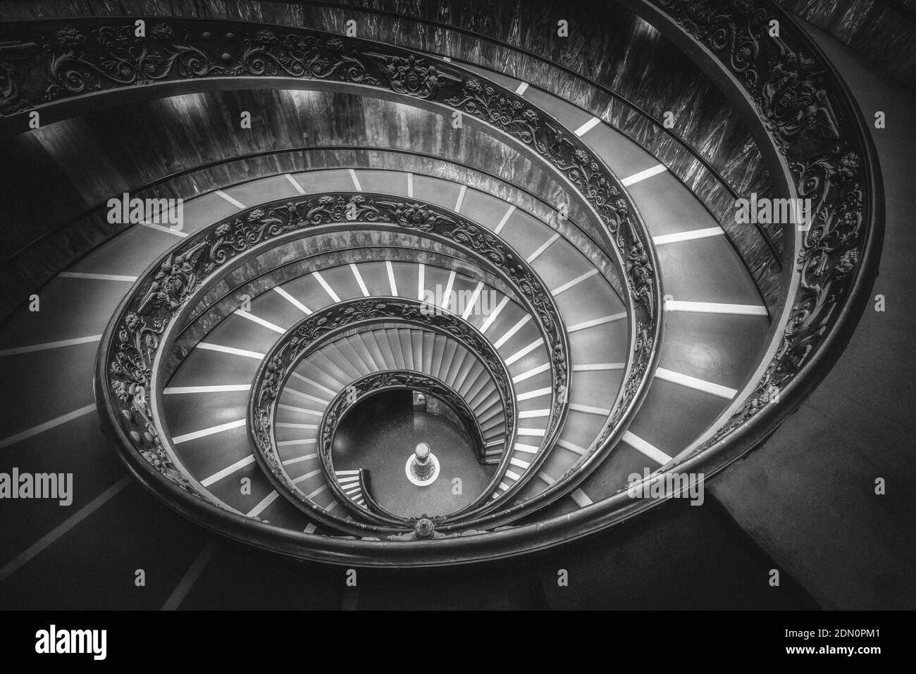 Escalier de Bramante dans les musées du Vatican dans la Cité du Vatican , Rome , Italie . L'escalier en double hélice est la destination de voyage célèbre de la Banque D'Images