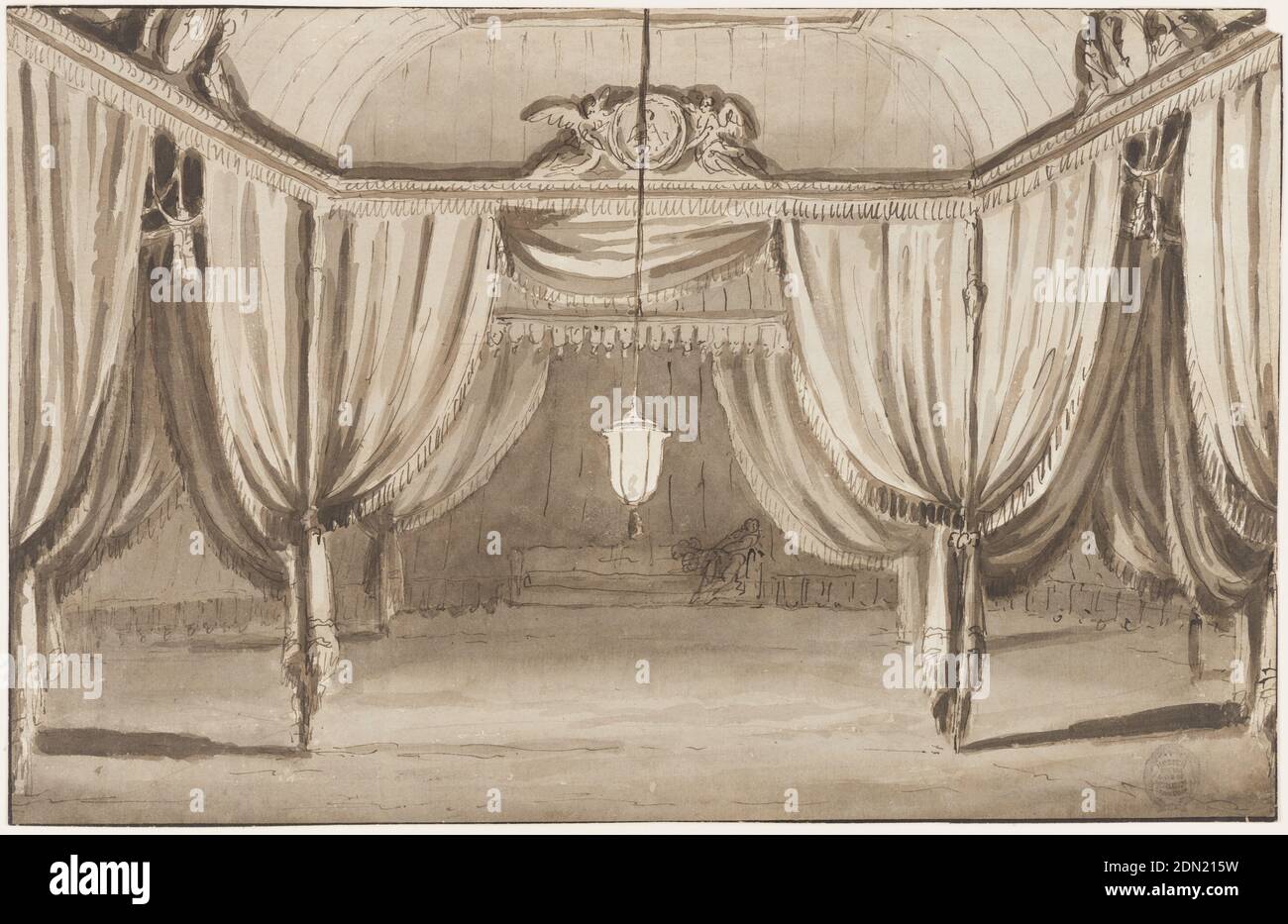 Conception de scène: L'intérieur d'une tente, stylo et encre brune, pinceau et lavage gris, graphite, sur papier blanc cassé, la tente est divisée en trois sections par poteaux. La partie avant est éclairée par une lanterne suspendue au plafond. À l'intérieur de cette section, il y a un médaillon circulaire soutenu par deux figures ailées, juste en dessous du plafond. En arrière-plan, derrière la tente, une femme est assise dans le coin du canapé, contre le mur arrière., Italie, 1790–1800, théâtre, dessin Banque D'Images