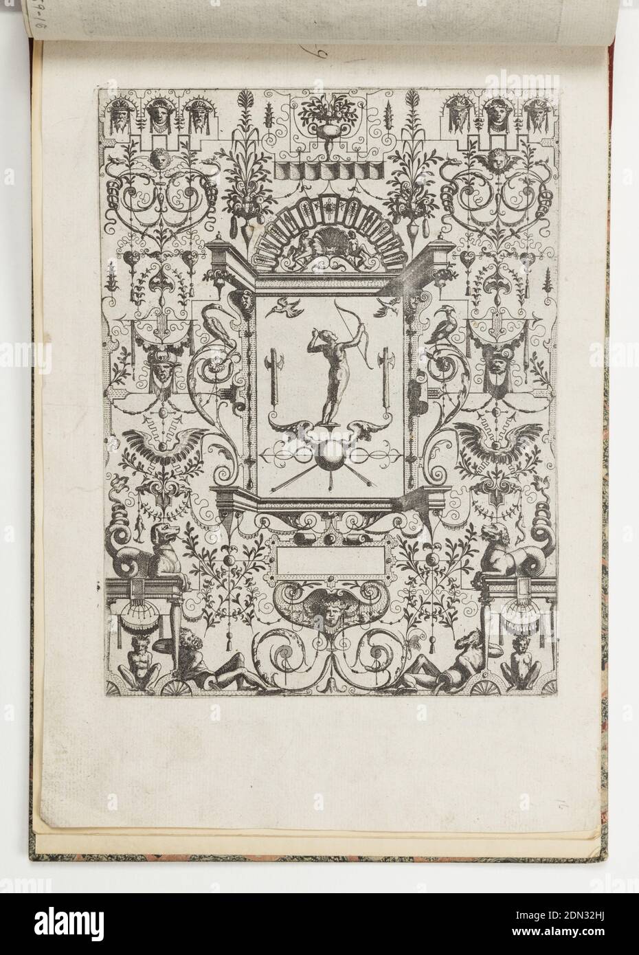 Planche 29, de Grotteßco: In diverßche manieren, Hans Vredeman de Vries, Néerlandais, 1527 - ca. 1606, Jan van Doetechum The Elder, néerlandais, actif 1554 - ca. 1600, Lucas van Doetechum, néerlandais, après 1584, Gerard de Jode, flamand, 1509 - 1591, Etching sur papier ponté, panneau grotesque. Au centre, un guerrier avec un arc vient de tirer une flèche sur un oiseau., France, 1564, ornement, Imprimer Banque D'Images