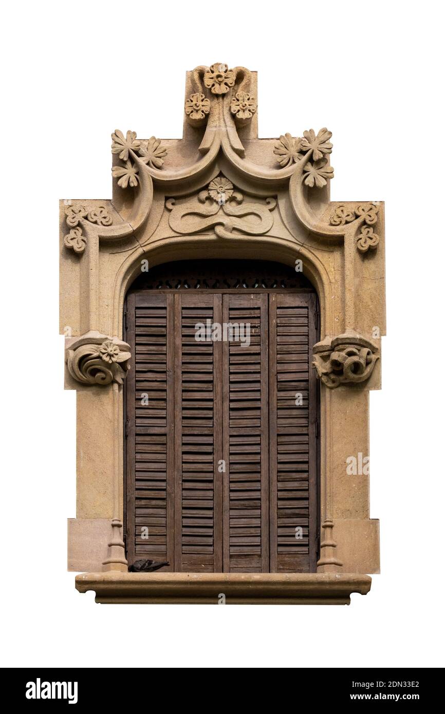 Éléments de décorations architecturales de bâtiments, balcons et fenêtres, rails métalliques et balustrade. Dans les rues de Catalogne, dans les lieux publics. Banque D'Images
