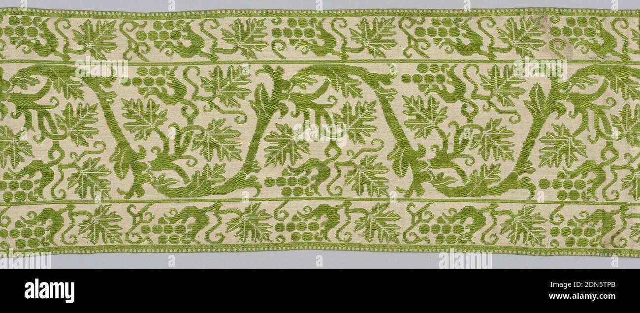 Band, Medium: silk and cotton? Technique: plain compound cloth, Border strip with one broad and two narrow bands ornamented with scrolling stem with stylized fruit and leaves, in green on white ground. Woven in imitation of embroidery., Italy, 17th century, woven textiles, Band Banque D'Images