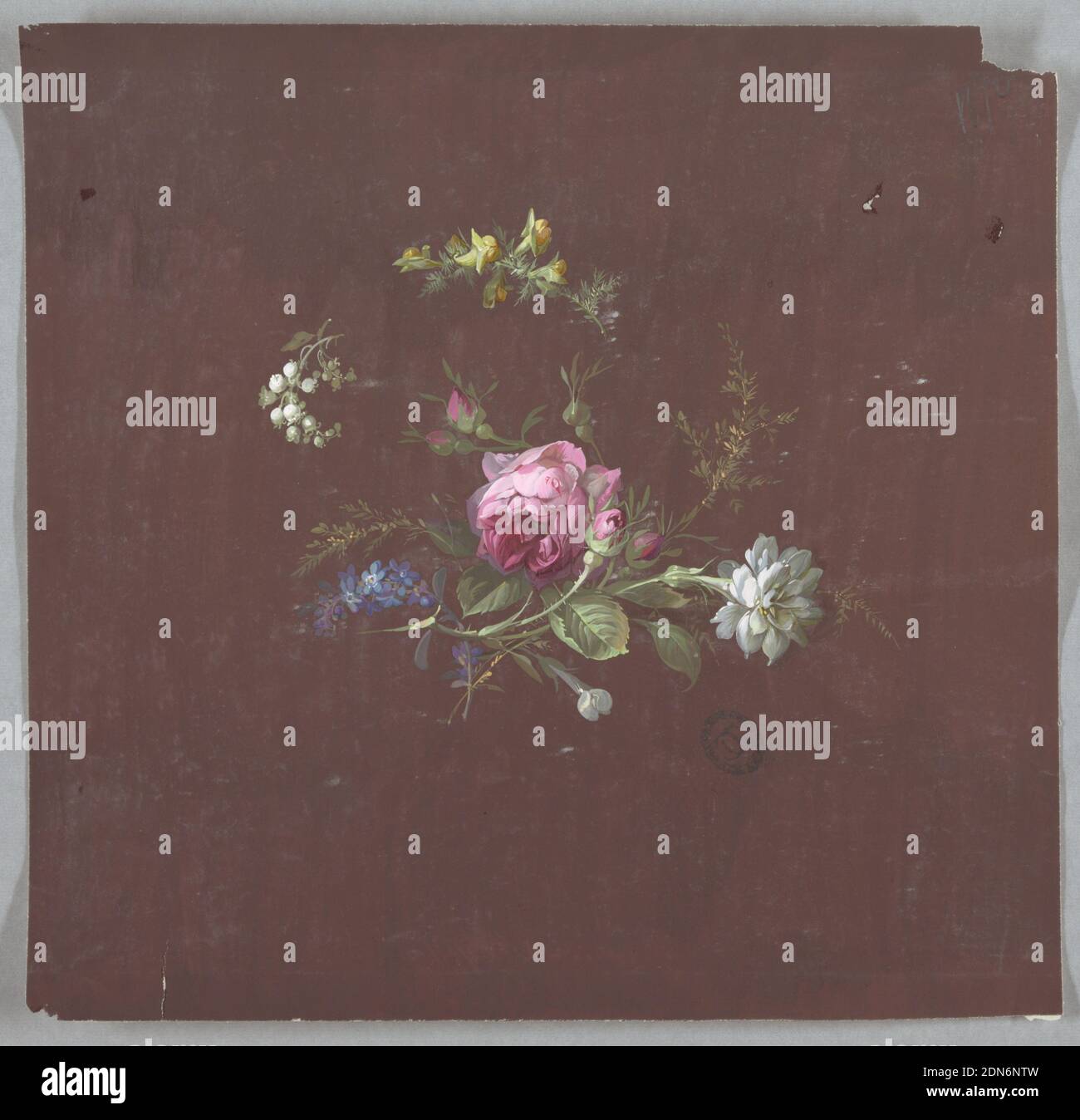 Design pour papier peint et textiles : fleurs, pinceau et gouache sur papier brun, bouquet de fleurs et feuillage au centre de la page, sur sol brun. De gauche à droite : fleurs bleues, rose rose avec bourgeons, fleur blanche. Au-dessus de ce groupe: Deux tiges avec des fleurs, à droite à gauche, jaune à droite., France, 19e siècle, papiers peints, dessin Banque D'Images
