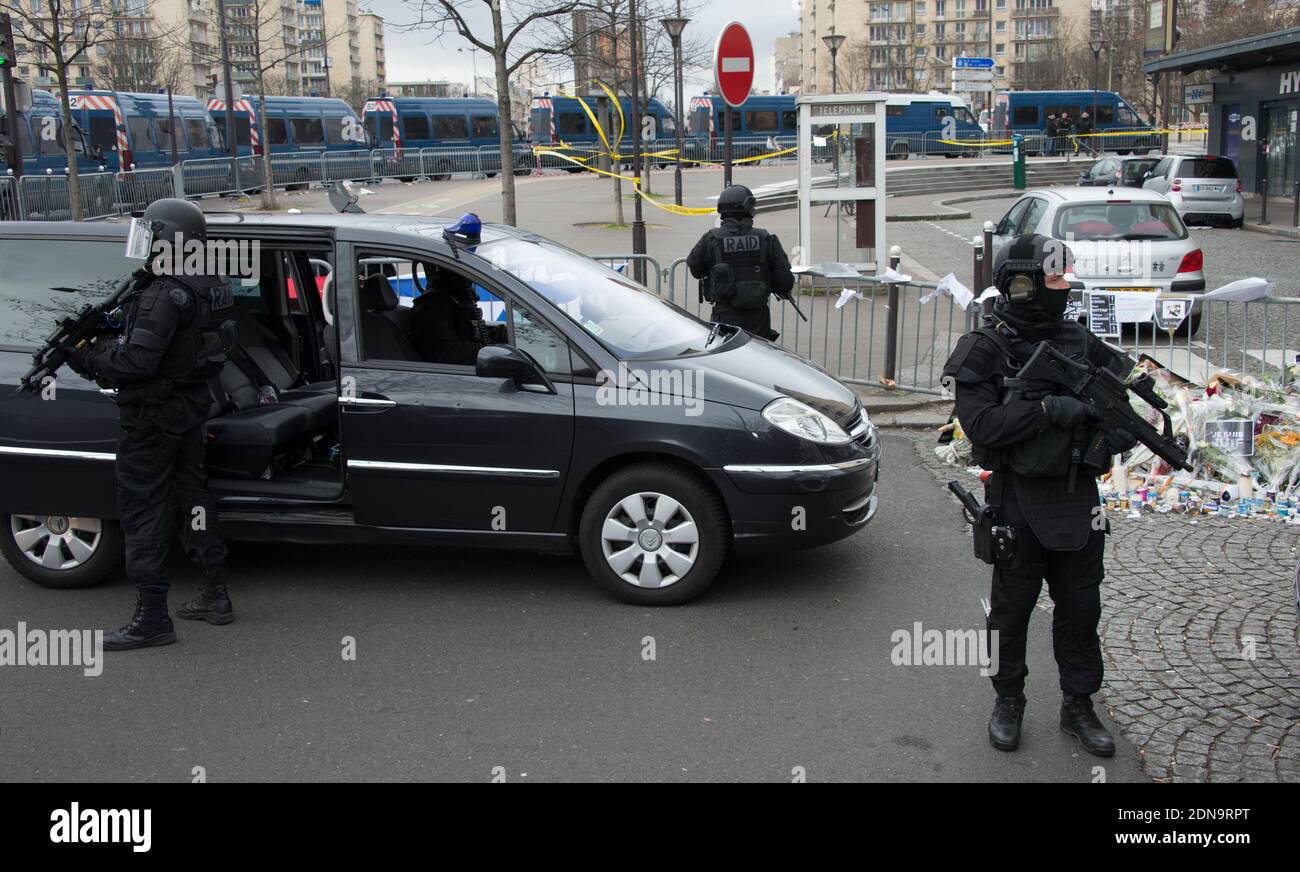 Benyamin Netanyahou rend hommage aux 4 victimes juives tuées par Amedy Coulibaly au magasin Hyper Casher, porte de Vincennes à Paris, France, le 12 janvier 2015. Photo de William Stevens/ABACAPRESS.COM Banque D'Images