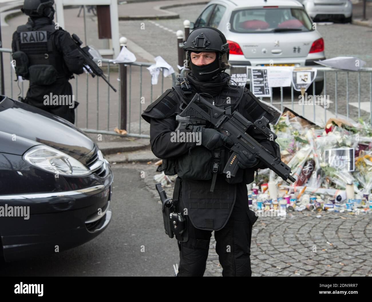 Benjamin Netanyahu rend hommage aux 4 victimes juives tuées par Amedy Coulibaly au magasin Hyper Casher, porte de Vincennes à Paris, France, le 12 janvier 2015. Photo de William Stevens/ABACAPRESS.COM Banque D'Images