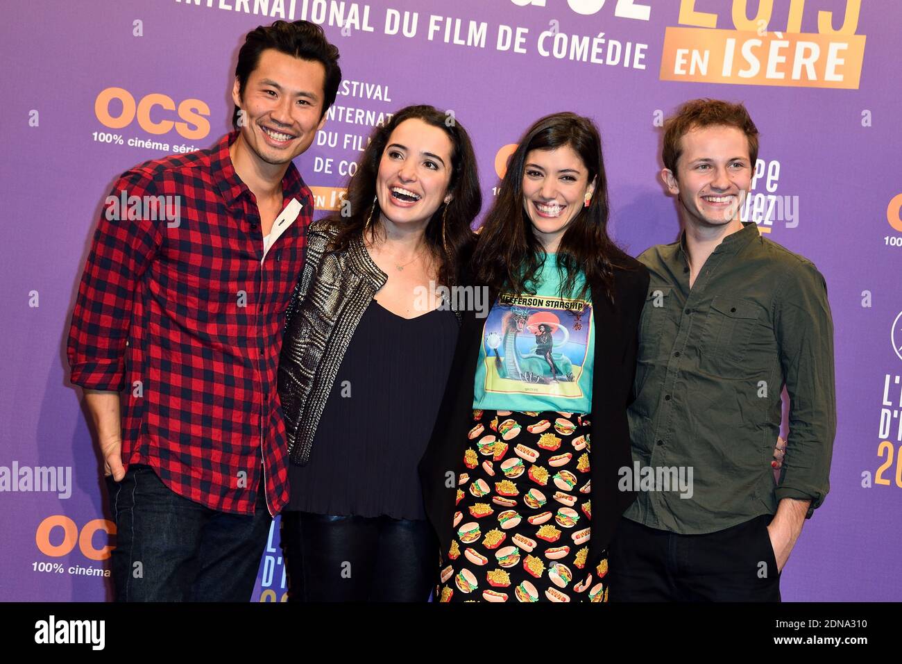 Frédéric Chau, Isabelle Vitari, Vanessa Guide et Mathieu Spinosi lors de la 18e cérémonie d'ouverture du Festival du film de comédie de l'Alpe d'Huez qui s'est tenue à l'Alpe d'Huez, en France, le 14 janvier 2015. Photo de Nicolas Briquet/ABACAPRESS.COM Banque D'Images