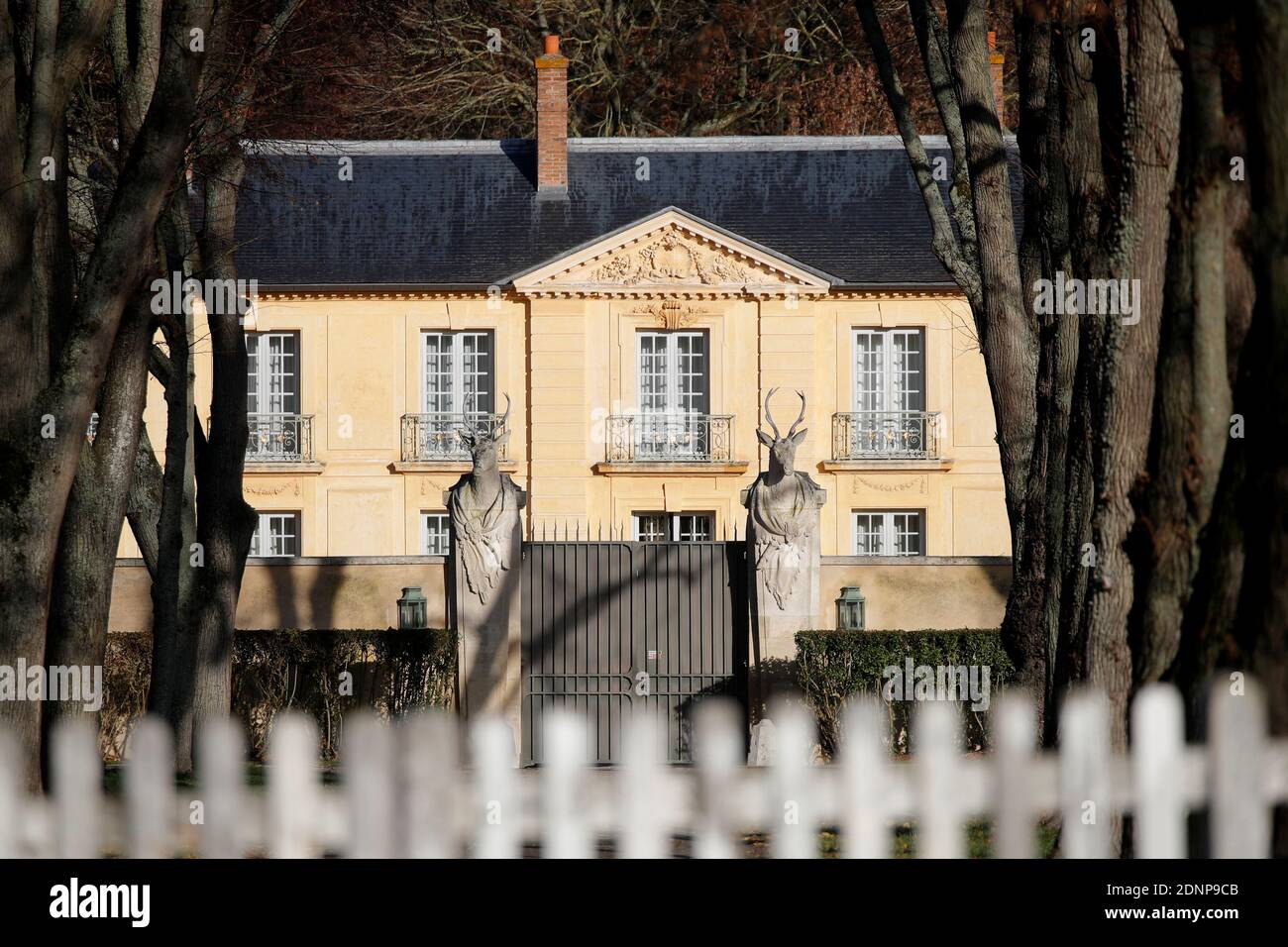 Residence De La Lanterne A Versailles Une vue montre la résidence présidentielle de la Lanterne, dans un domaine  associé au Château de Versailles, près de Paris, où le président français  Emmanuel Macron, a été testé positif pour la