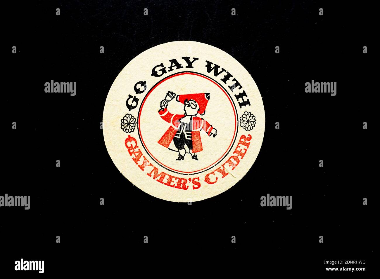 Allez gay avec Gaymers Cyder Vintage Beermat Banque D'Images