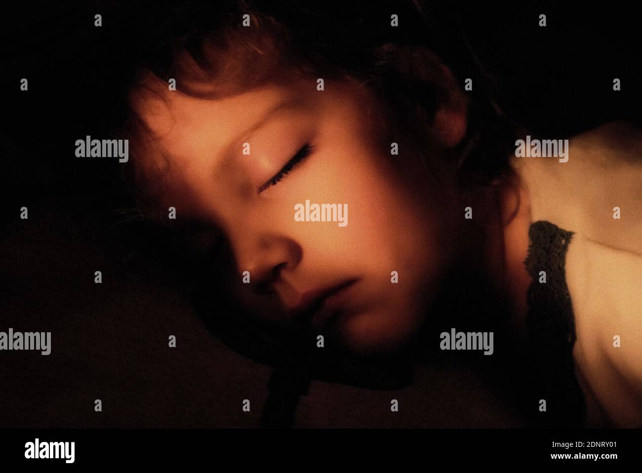 Portrait rapproché d'une fille qui dormait Banque D'Images