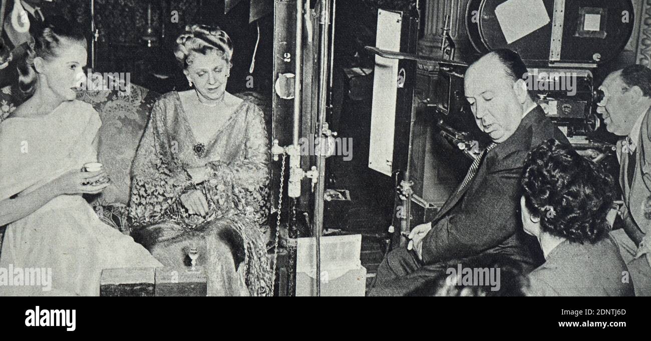 Photographie prise sur le set de "l'affaire Paradine" avec Alida Valli, Louis Jourdan, Gregory Peck et Ann Todd. Banque D'Images