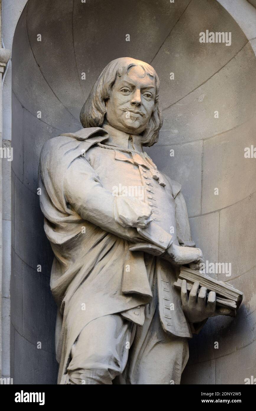 Londres, Angleterre, Royaume-Uni. Statue (1903: Richard Garbe) de John Bunyan (1628-88) prédicateur et auteur du progrès du pèlerin - au coin du Sud... Banque D'Images
