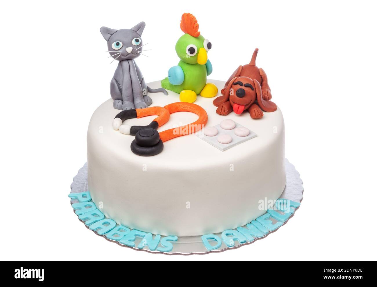 Un Gateau Original Pour Un Veterinaire Professionnel Avec Des Animaux En Pate De Sucre Sur Un Arriere Plan Blanc Isole Photo Stock Alamy Un Gateau Original Pour Un Veterinaire Professionnel Avec Des Animaux En Pate De Sucre Sur Un Arriere Plan Blanc Isole Photo Stock Alamy