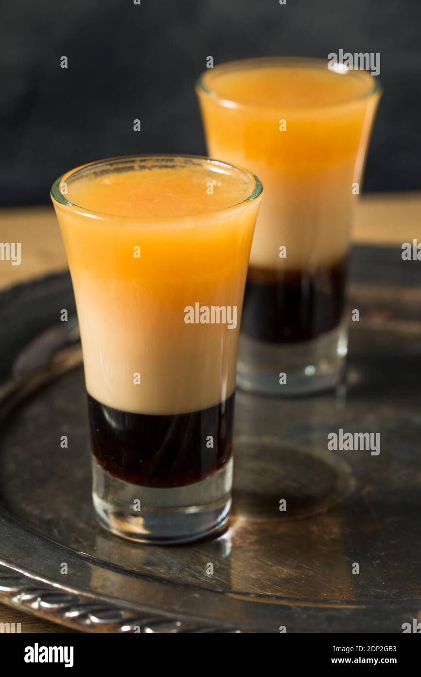 Cocktail B52 Layered Boozy prêt à boire Banque D'Images