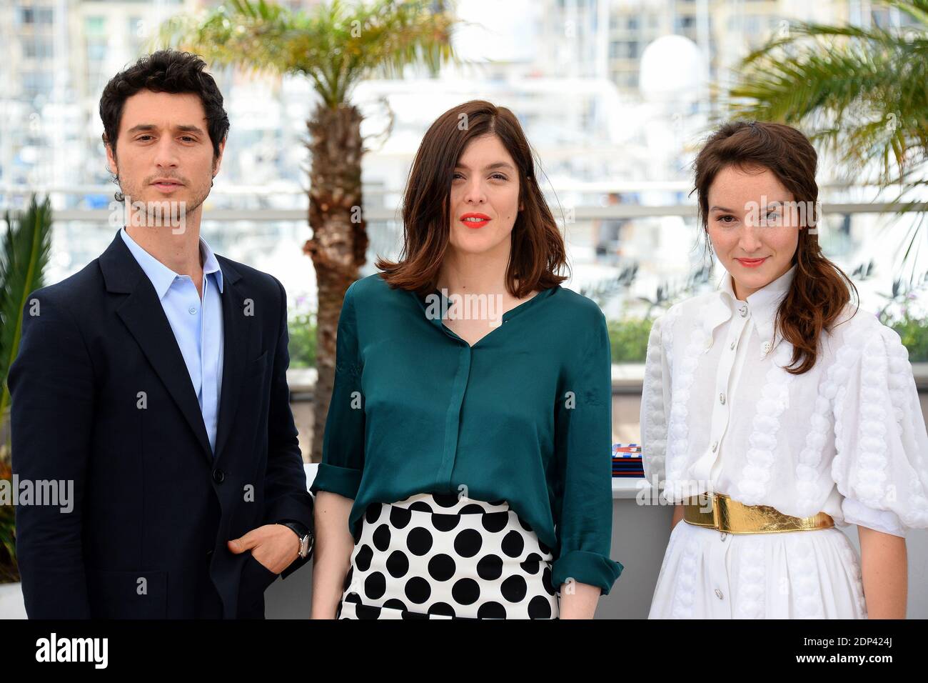 Jeremie Elkaim, Valerie Donzelli et Anais Demoustier posant au photocall pour le film Marguerite et Julien dans le cadre du 68e Festival de Cannes, le 19 mai 2015. Photo de Nicolas Briquet/ABACAPRESS.COM Banque D'Images