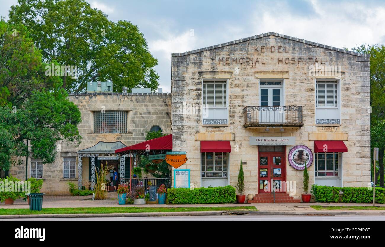 Texas, comté de Gillespie, Fredericksburg, hôpital historique Keidel Memorial, contient maintenant un magasin et un restaurant Banque D'Images